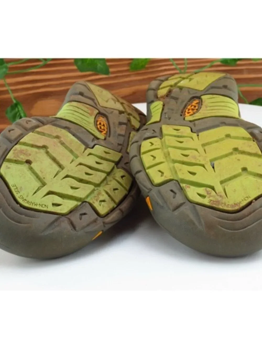 KEEN Youth Girls‎ Shoes Size 2 M Green Sport Fabric